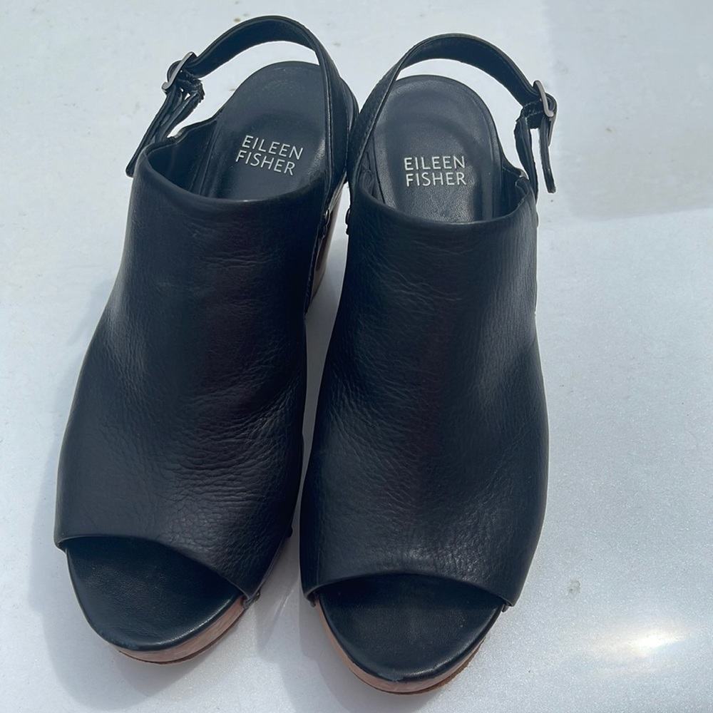 Wedge Eileen Fisher black 6 1/2